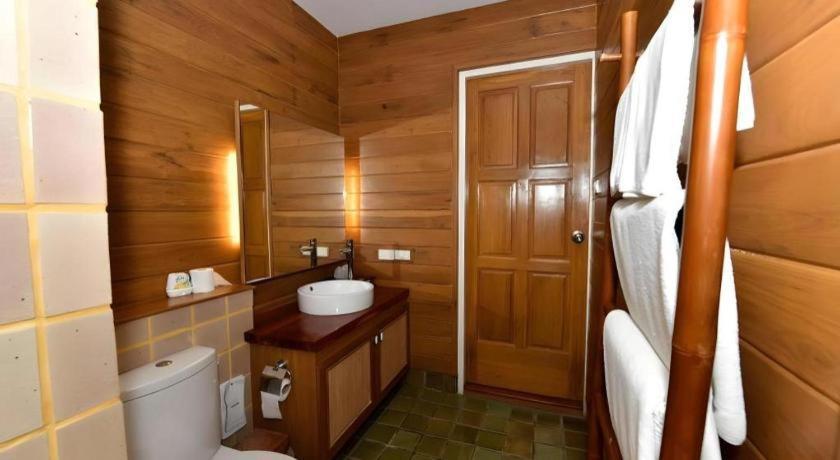 Chiangkham Luang Resort Chiang Dao Bagian luar foto