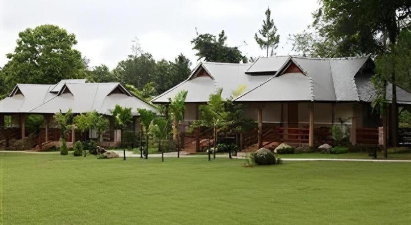Chiangkham Luang Resort Chiang Dao Bagian luar foto