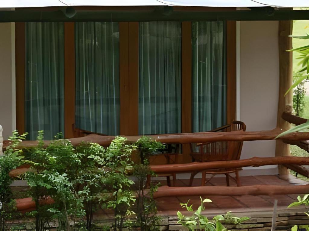 Chiangkham Luang Resort Chiang Dao Bagian luar foto